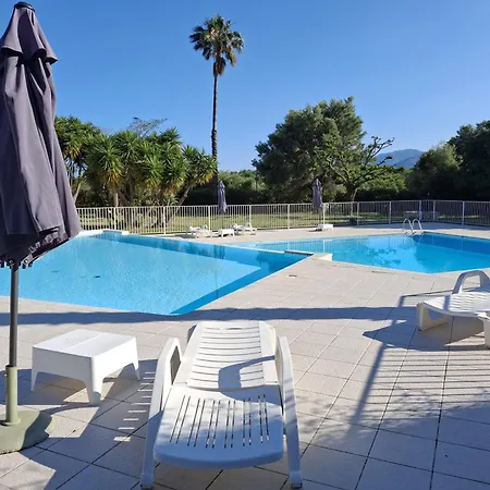 3 Pers Climatise Avec Piscine A St Florent Apartmán *