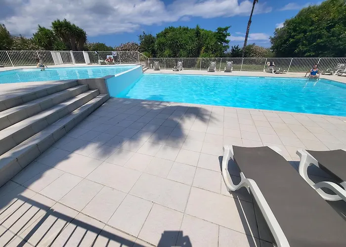3 Pers Climatise Avec Piscine A St Florent *