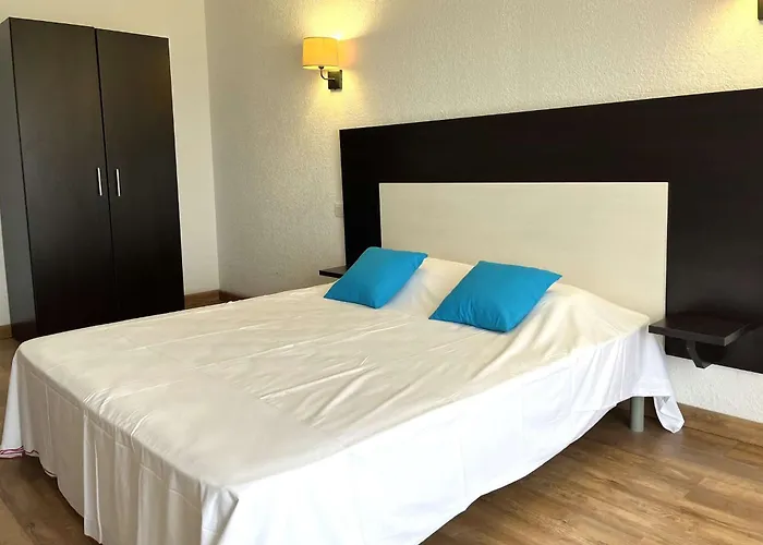 Apartment 3 Pers Climatise Avec Piscine A St Florent