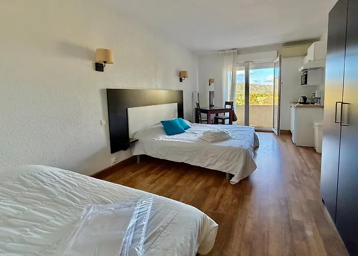 3 Pers Climatise Avec Piscine A St Florent * Saint-Florent (Corsica)