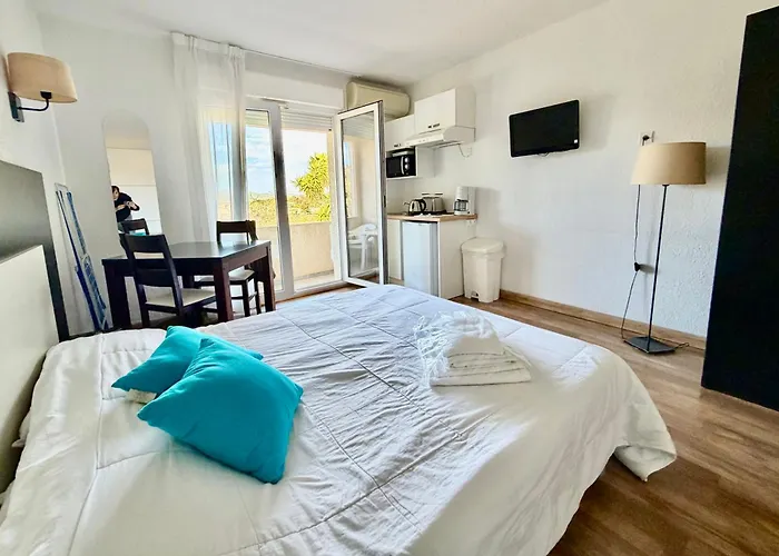 3 Pers Climatise Avec Piscine A St Florent Apartment